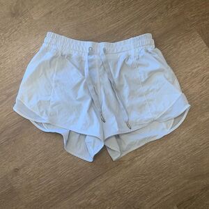Lululemon Light Gray Quick-Dry Athletic Running Shorts with Mesh Panels Sz 8